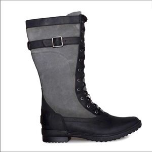 ***FREE SHIPPING*** Super Cute & Comfy Authentic UGG Australia Brystl Boots